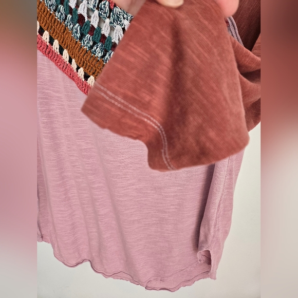 WE THE FREE Women's Pink And Teal Patterned  Coton Linen Blend Top - Picture 7 of 16